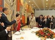 Collor não cumprimenta casal Obama e Téo fica em mesa de líder do PT