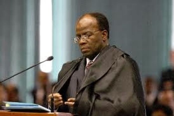 "Lei da Ficha Limpa é o Estatuto da Ética e Moralidade", diz ministro do STF