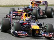 Vettel faz pole para GP e larga sete posições à frente de Alonso