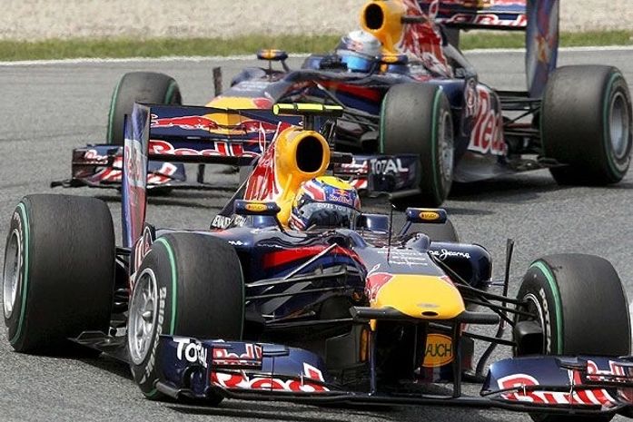 Vettel faz pole para GP e larga sete posições à frente de Alonso