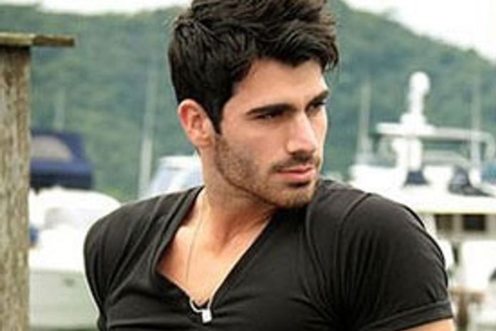 'Não sou gay. Quero conversar com Adriana', diz o ex-BBB