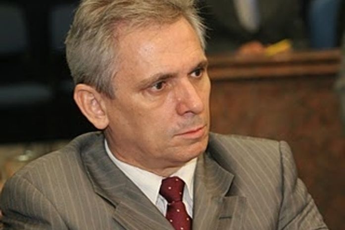 "Quem vai pagar os danos sofridos pelo deputado Sextafeira?", questiona João Luiz