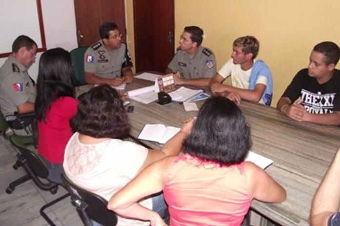 O tenente coronel Gilmar Batinga informou que irá intensificar as rondas e realização de pontos-base nas escolas, com cerca de 25 viaturas