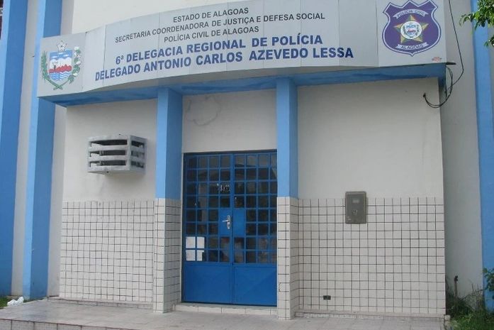 Pai é preso acusado de estuprar filha de 14 anos em São Miguel