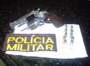 Duas pessoas são presas com arma em São Miguel dos Campos