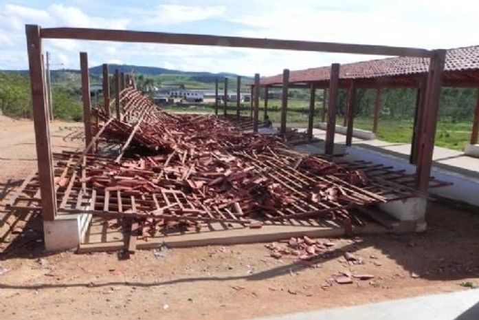 Desabamento em galpão deixa oito crianças feridas em Murici