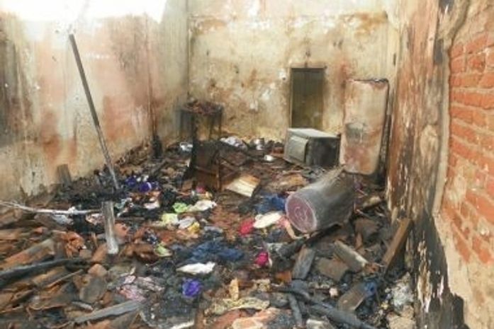 Casa ficou totalmente distruída