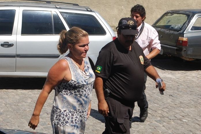 Angela Garrote chega a sede do IML