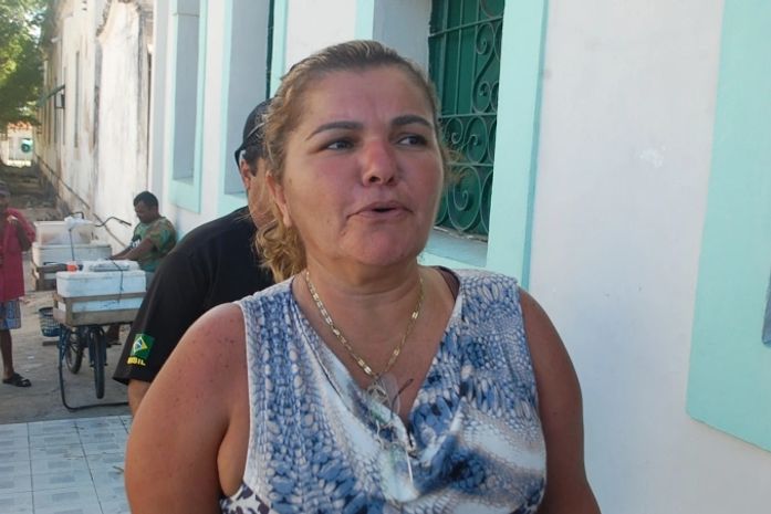 Angela Garrote chega a sede do IML