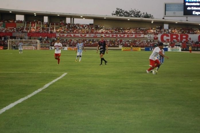 É Hoje: CSA joga a "vida" diante do rival em um clássico histórico no Rei Pelé