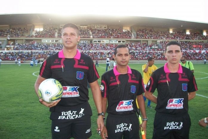 Definida arbitragem dos primeiros confrontos do quadrangular