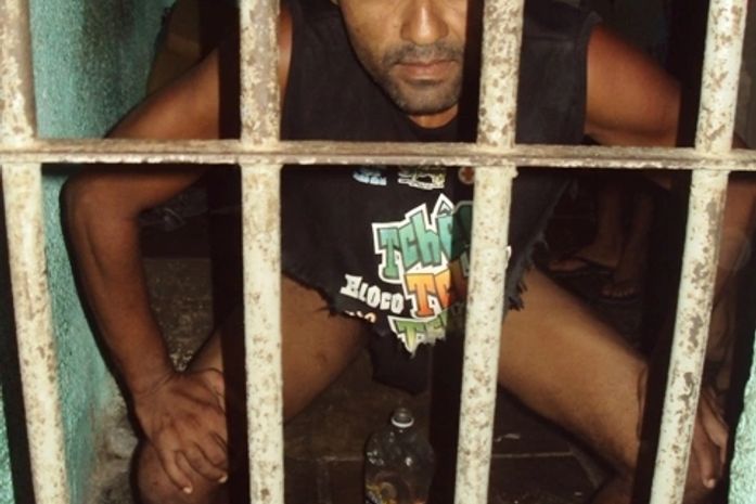 Zé Cícero dançando na boquinha da garrafa