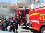 "Deveriam prender quem deixou sucatear o Corpo de Bombeiros"
