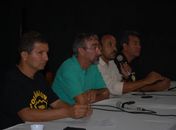 Diretoria do Sindicato dos Policiais Civis durante assembleia
