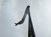 Mastro da Bandeira Nacional na Praça dos Três Poderes, em Brasília  