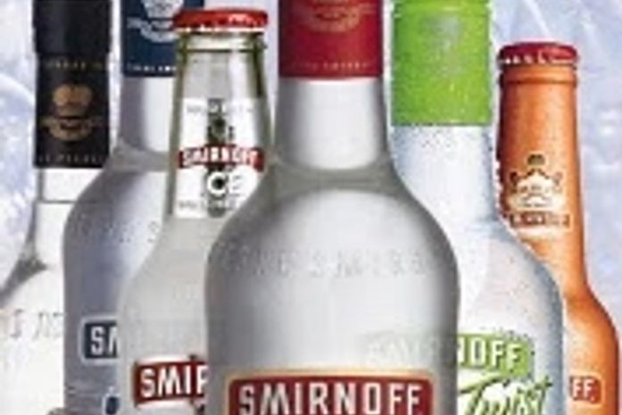 Aprenda a fazer Smirnoff caseiro e economize