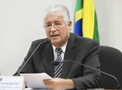 Requião consegue na Justiça direito a aposentadoria como governador