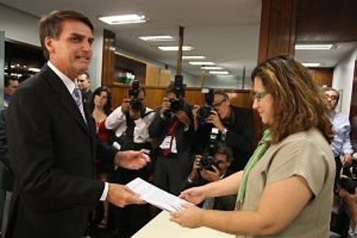 Bolsonaro se defende na Corregedoria e diz que homossexual não é santo