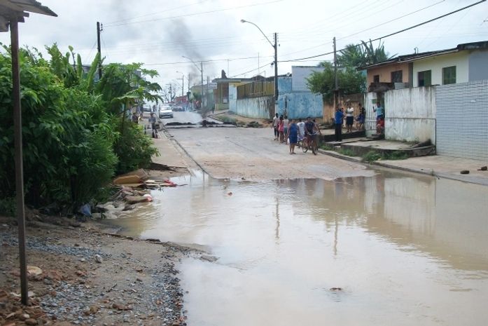 Avenida principal da Santa Lúcia