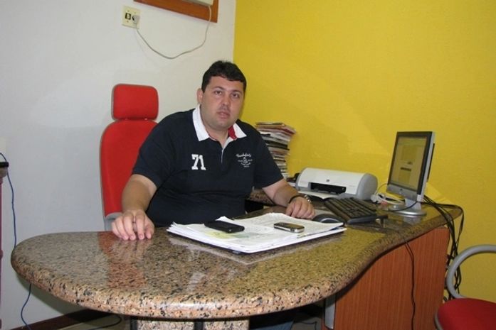 Mesmo sem estar confirmado, Alarcon Pacheco já iniciou trabalhos no CRB