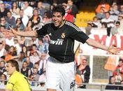 PSG tentará contratação de brasileiros Kaká e Alexandre Pato