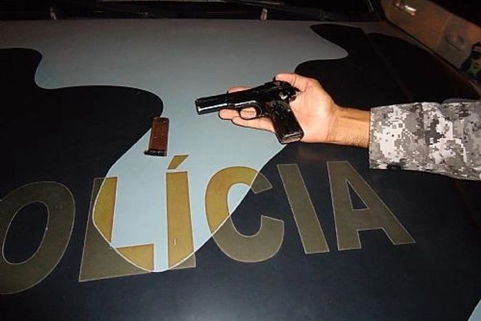 Pistola apreendida pela FN