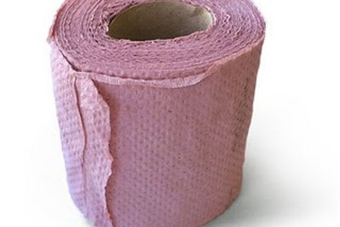 Papel higiênico rosa (assusta até a loira do banheiro)