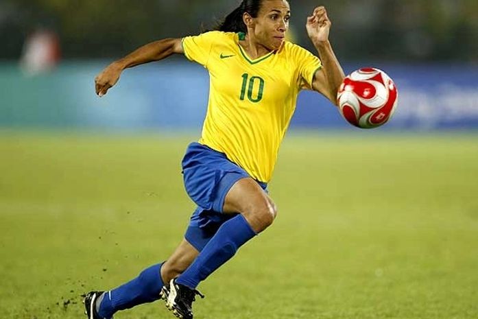 Café da manhã comemora a vinda da jogadora Marta ao Estado