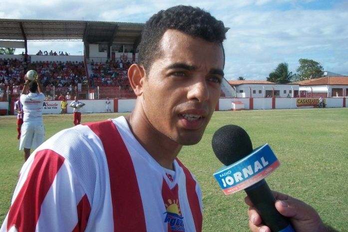Johnnattan poderá trocar CRB por clube da Série B