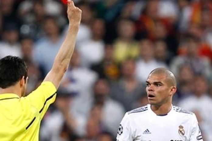 Imprensa de Madri defende alagoano Pepe de expulsão diante do Barcelona