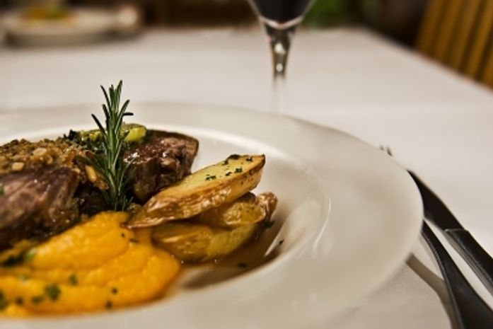 Faça um picadinho de carne seca com purê de abóbora