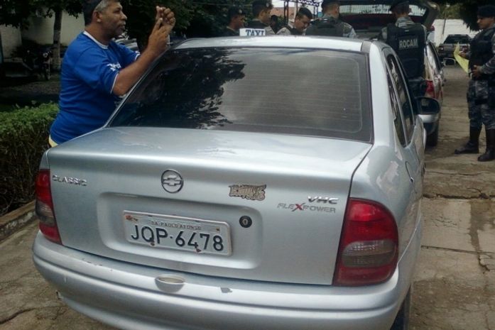 Rocam prende dois armados dentro de um táxi em Arapiraca