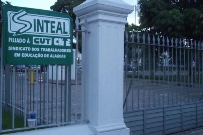 Movimento unificado de servidores estaduais cobra reajuste salarial