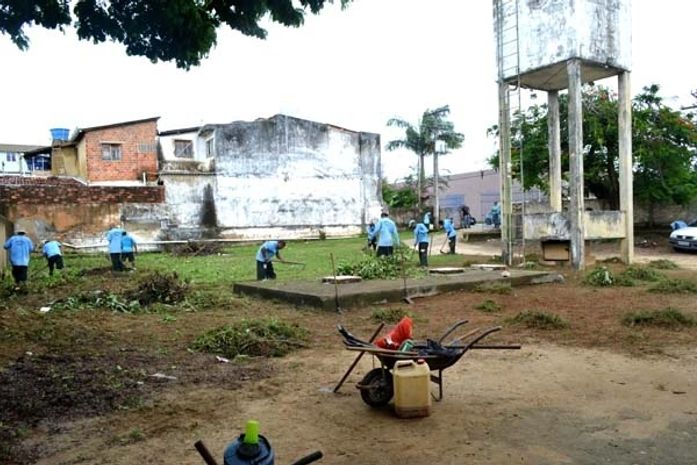 Reeducandos participam de limpeza e reforma do antigo Liceu Alagoano