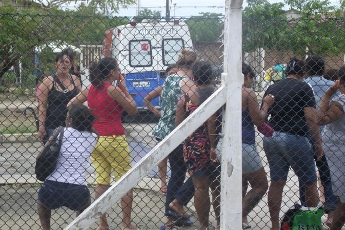 Familiares protestam