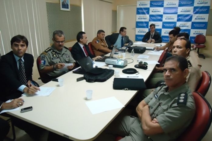 Reunião contou com a participação de várias autoridades