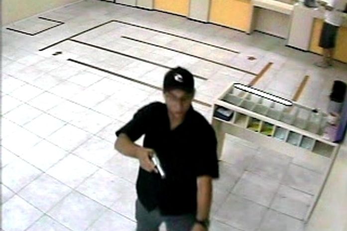 Polícia Federal divulga imagens de assalto à agência dos Correios na Ponta Grossa