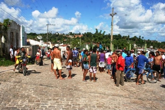 Tentativa de homicídio fere duas pessoas em Penedo
