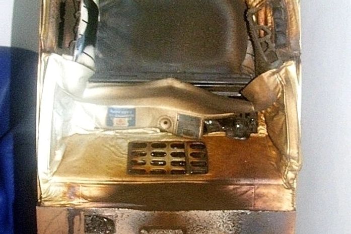 Quadrilha invade prefeitura, rende vigilantes e arromba caixas eletrônicos