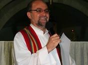 Padre contraria CNBB e elogia STF por legalizar união de casais gays