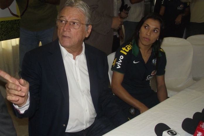 Governador Téo Vilela e Marta