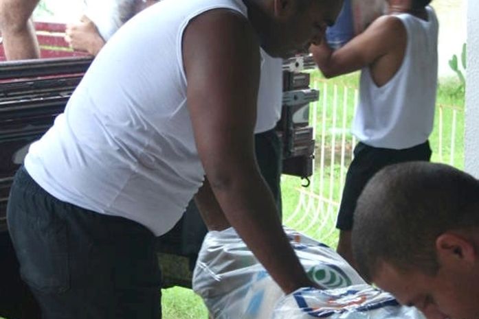 Donativos para as vítimas das chuvas