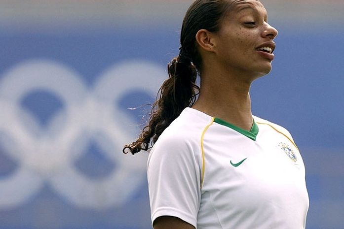 Após vitória em Maceió, lateral da seleção ganha confiança para o mundial