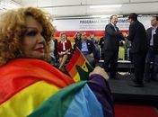 Militares vão à Justiça contra uso de carros oficiais em Parada Gay