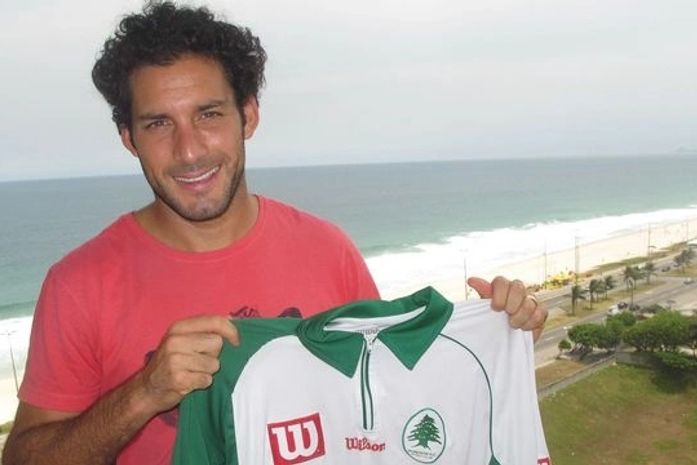 Ex-jogador do CRB é premiado como artilheiro do campeonato carioca