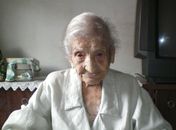 Maria Gomes Valentim, de 114 anos, em foto de 11 de março. 