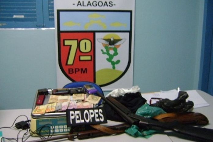 PM e PC cumpriram mandados em Olho d´água das Flores