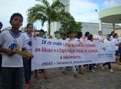 Crianças de Limoeiro de Anadia fazem caminhada contra a exploração infantil