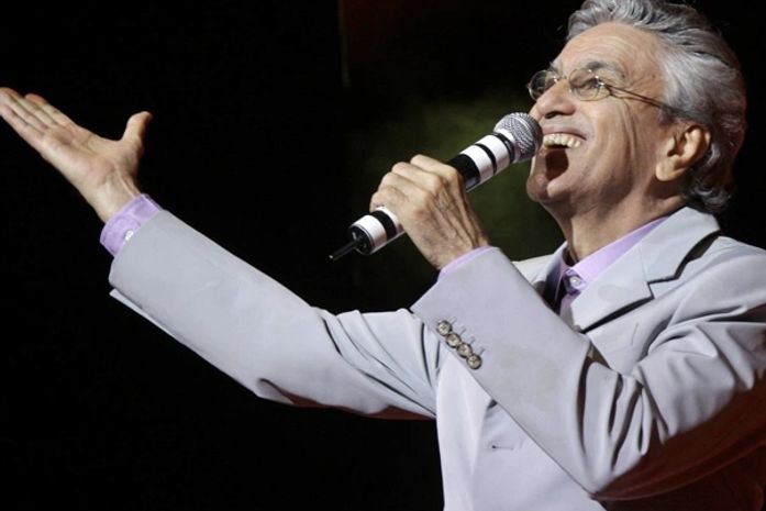Ops! Caetanos esquece letra de 'Alegria, Alegria' durante show, diz jornal