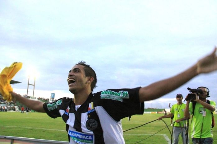 ASA e CRB terão reunião para definir futuro de Kaká